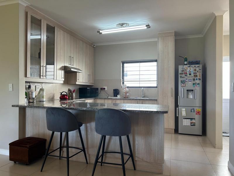 3 Bedroom Property for Sale in Sunningdale Western Cape